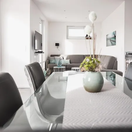 Holiday home Am Yachthafen In Peenemunde