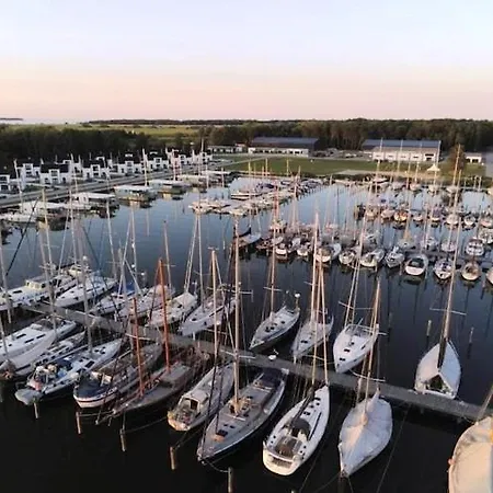 Ferienhaus Am Yachthafen In Peenemünde